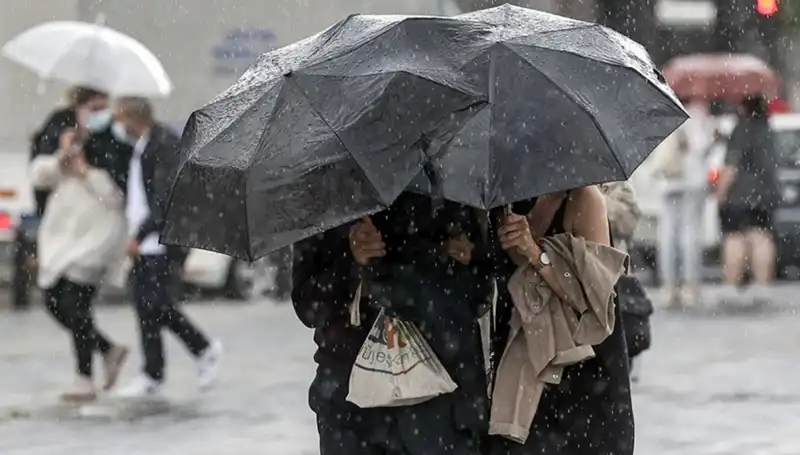 Kışın Gelişi: İstanbul'da Soğuk ve Sağanak Yağış Bekleniyor