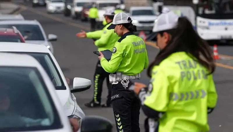 Trafikte Binlerce Sürücüye Kesilen Cezalar: Nedenleri ve Sonuçları