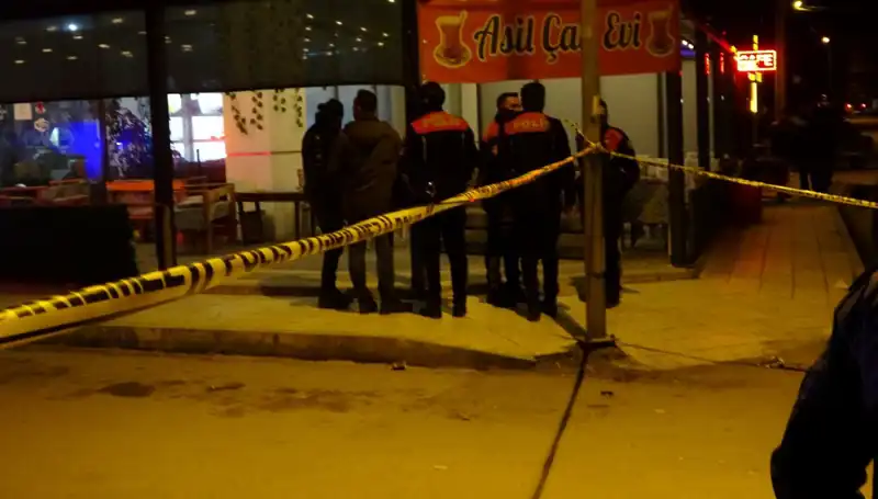 Kahvehanedeki Sıcak Hesaplaşma: Bir Kişi Hayatını Kaybetti, Dört Yaralı
