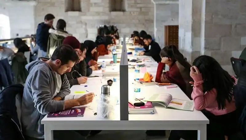 Üniversitelerin 2024 Başlangıç Tarihleri Açıklandı: Hangi Tarihlerde Eğitim Başlayacak?