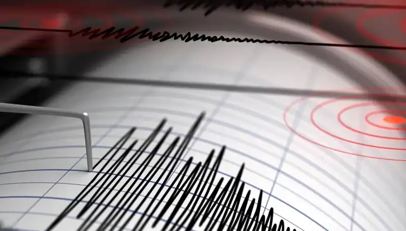 Manisa'da 4 Büyüklüğünde Deprem: Vatandaşlar Korku Dolu Anlar Yaşadı