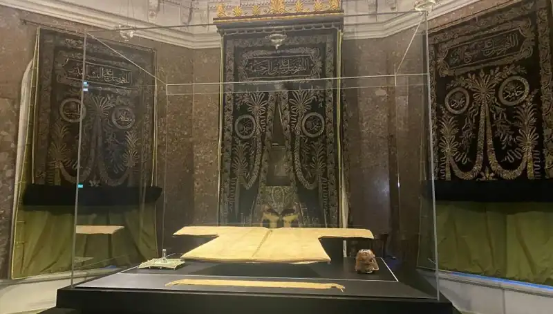 Hırka-i Şerif Ziyarete Açılıyor: Tarihi An ve Anlamı