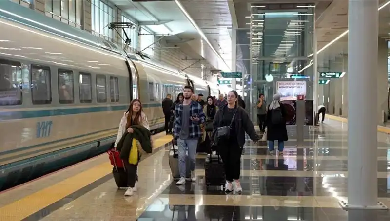 Yüksek Hızlı Trenlerde Ek Sefer Ağı: Seyahatler Artık Daha Kolay!