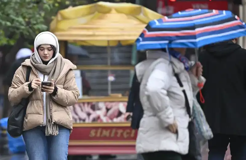 İstanbul'da Kışın Ardından Yalancı Bahar! Yağmurlar ve Sıcaklık Dalgalanması Bekleniyor