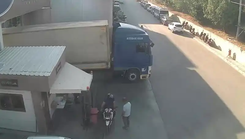 Tarihin En Büyük Nakliye Operasyonu: Milyonlarca Liralık Ürüne El Konuldu
