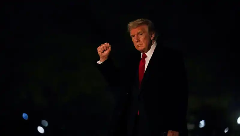 Ticaret Savaşının Bedeli: ABD Halkı Trump’a Destek Vermekten Vazgeçiyor
