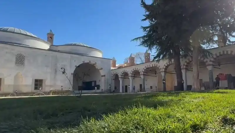 Edirne'deki Peykler Medresesi, Yeniden Ziyaretçilerini Bekliyor: Tarihle Buluşma Şansı!