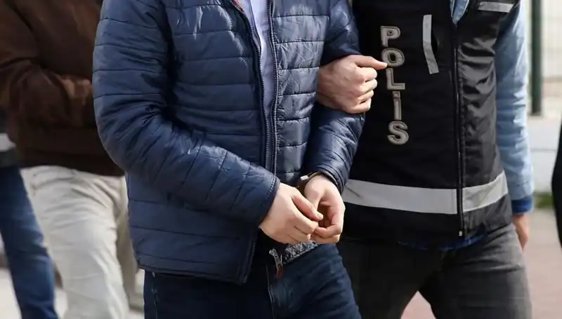 İstanbul ve Ankara'da Dev Sahte İçki Operasyonu: 52 Şüpheli Tutuklandı