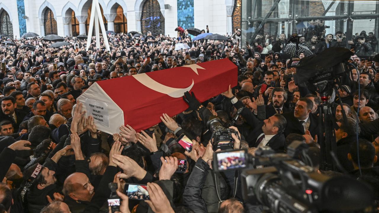 Türk sanat müziğinin efsane ismi Ferdi Tayfur'u kaybettik