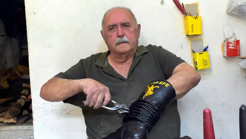 Tireli Hasan Usta: 64 Yıldır Unutulmaz Lezzetleriyle Mesleğine Tutkulu Bir Bağlılık Gösteriyor