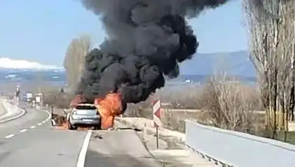 Kütahya'da Seyir Halindeki Otomobil Aniden Alev Alev Yandı