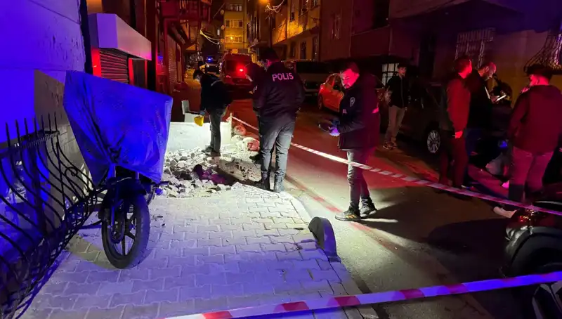 Küçükçekmece'de Plakasız Motosikletle Gerçekleşen Saldırı: Olayın Ardında Neler Var?