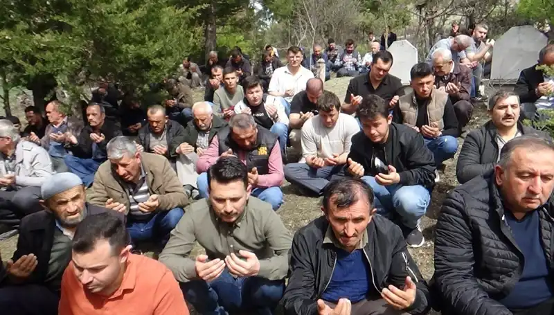 Bir Köyün Son Veda Töreni: Gözyaşlarıyla Uğurlanan Sevgili Bir İsim