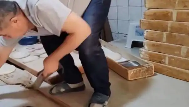 Pide Tezgahında Terlik Krizi: Fırına 105 Bin TL Ceza Kesildi!