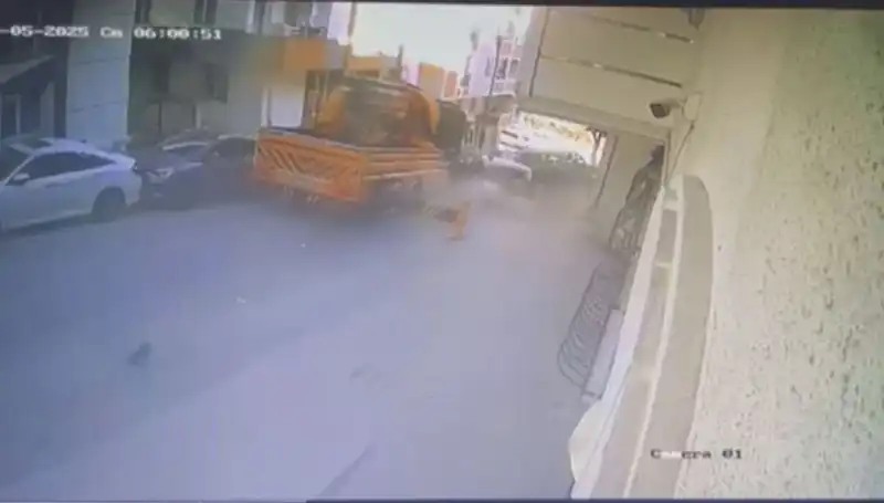 Kontrolden Çıkan Vinç, 23 Araca Çarparak Faciaya Neden Oldu!