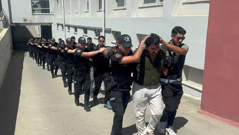Adana'da Tarihi Eroin Operasyonu: 825 Kilogram Uyuşturucu Ele Geçirildi