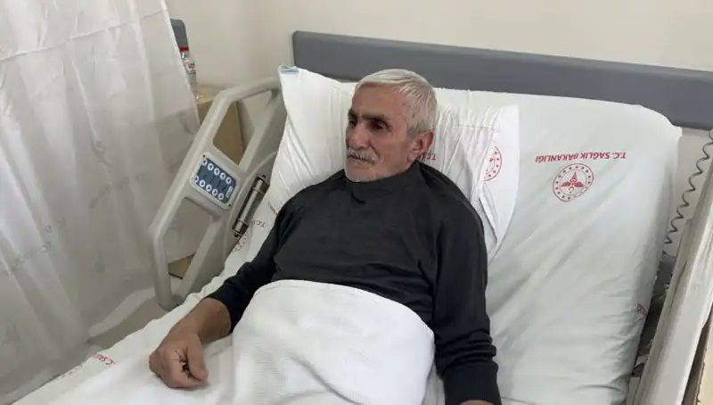 Genç Adamın Eğlenceli Anı: Gazoz Kapağı Gözünü Yaraladı