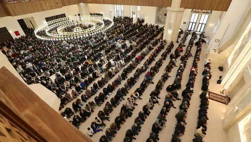 Cuma Namazı Saatleri 4 Nisan 2025: İstanbul, Ankara, İzmir ve Diğer İllerdeki Vakitler