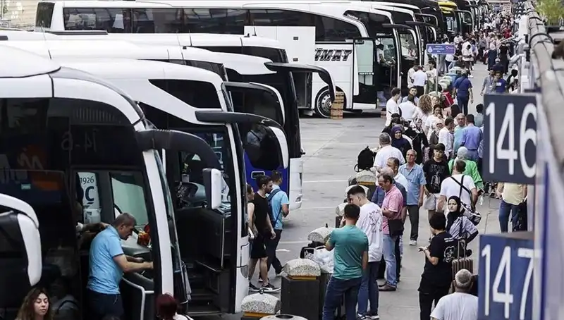 İstanbul'dan Ayrılanların Sayısı: Geçtiğimiz Yılda 369 Bin Kişi Şehri Terk Etti