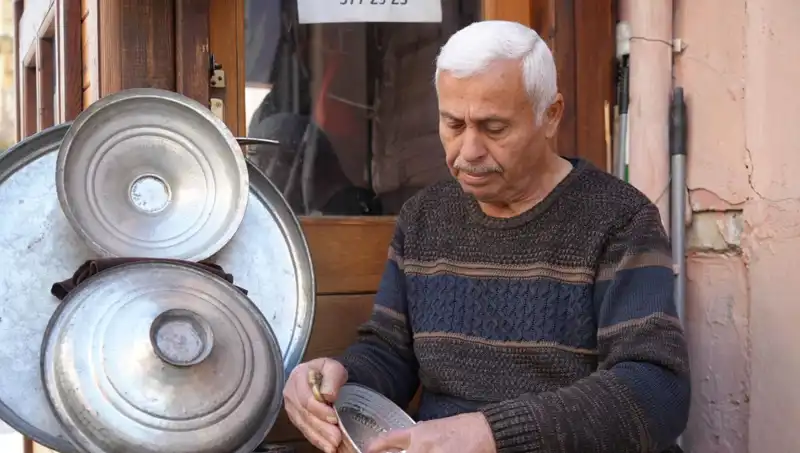 Zamana Yenik Düşen Meslekler: Geçmişin Gizemleri ve Günümüz İhtiyaçları
