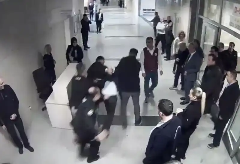 Savcıdan Kadın Hakime Şok Saldırı: O Anların Gizemi Çözüldü!