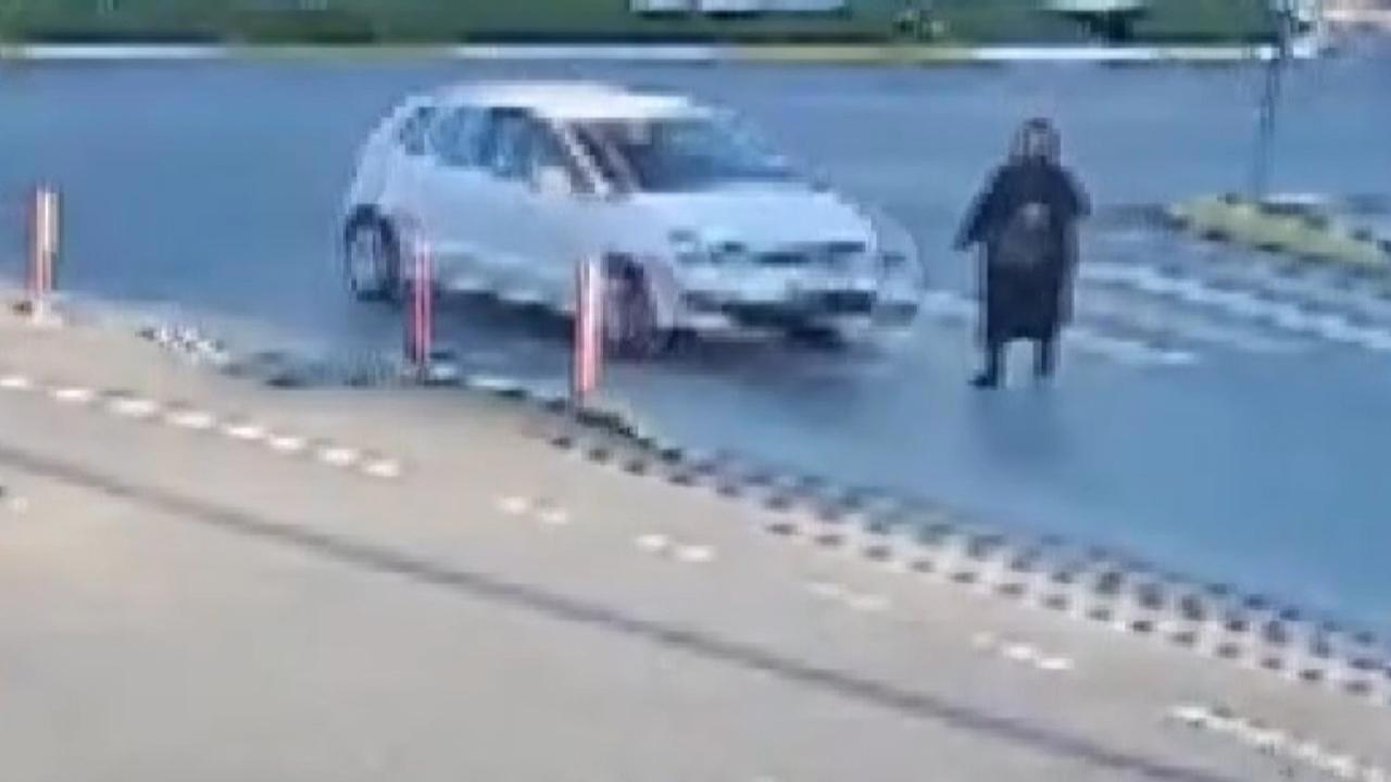 Araç Çarpması Sonucu Yardım Beklerken İkinci Kaza Geçirdi.