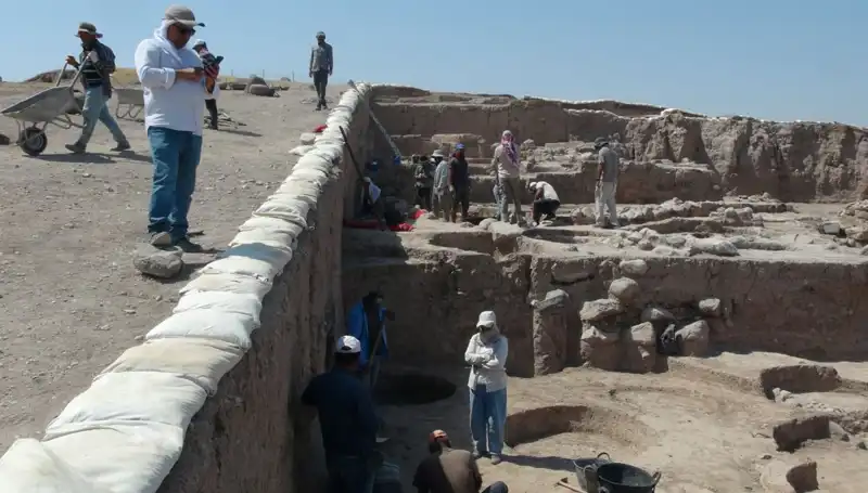 Oylum Höyük'teki Kazı Çalışmaları Sıcak Havaya Rağmen Devam Ediyor