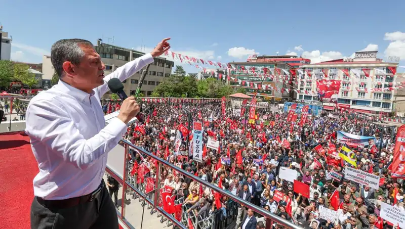 Özgür Özel'den Kritik Açıklama: Örgütün Silah Bırakma Sürecine Tam Destek!