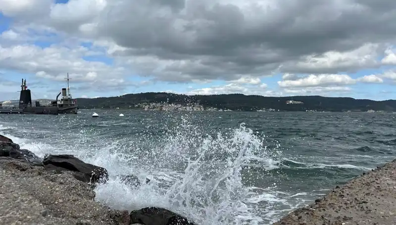 Beykoz Sahillerinde Sıcak Günlerde Denize Giriş Yasağı İlan Edildi