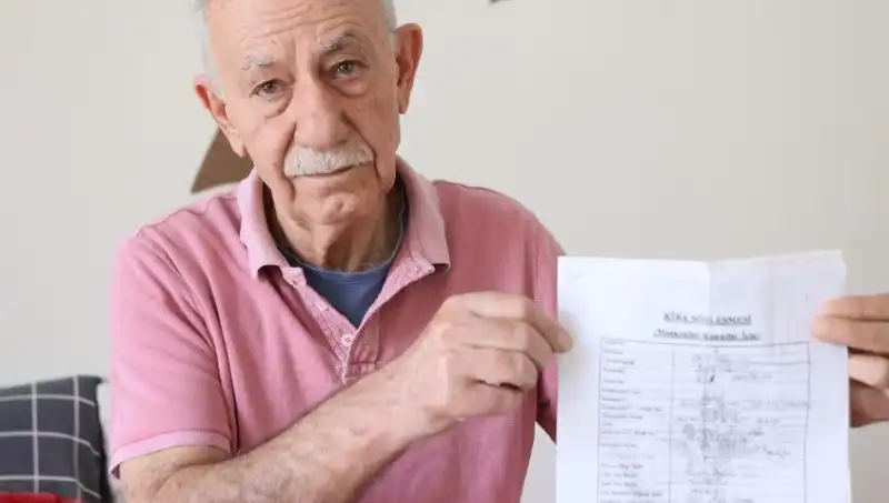 Dede ve Torunlarından Duygu Dolu Tahliye İsyanı: "Bizi Evimizden Almalarına İzin Vermeyin!"