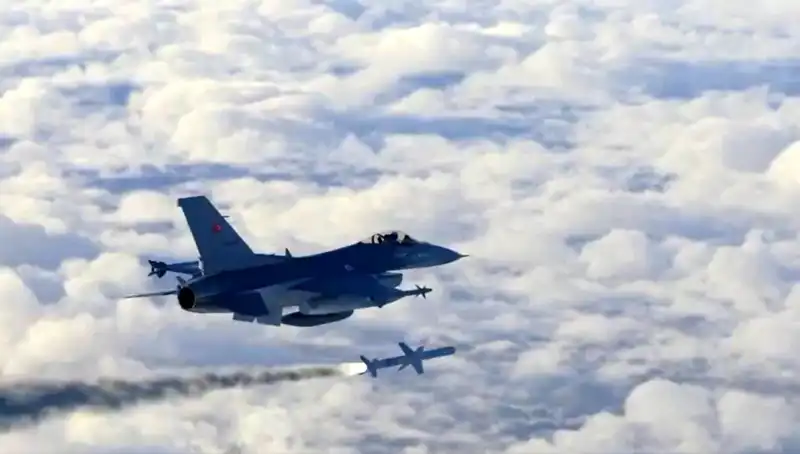 F-16 EDPOD Teknolojisi: Kritik Testlerin Ardından Tarihi Başarı!