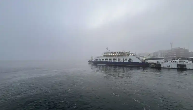 Yoğun Sis, Çanakkale Boğazı’nı Transit Gemilere Kapatı Neden Oldu