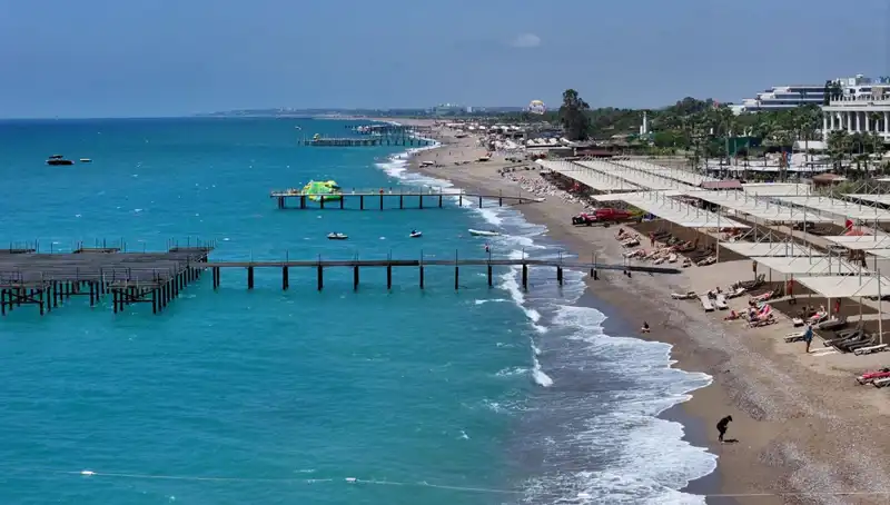 Antalya Sahillerinde Güneşli Hava: Yazın Keyfini Çıkaranlar İçin Kaçırılmayacak Fırsatlar