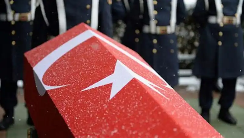 Pençe Kilit Operasyonu'nda Yaralanan Askerimiz Şehit Düştü: Millî Yas İlan Edildi