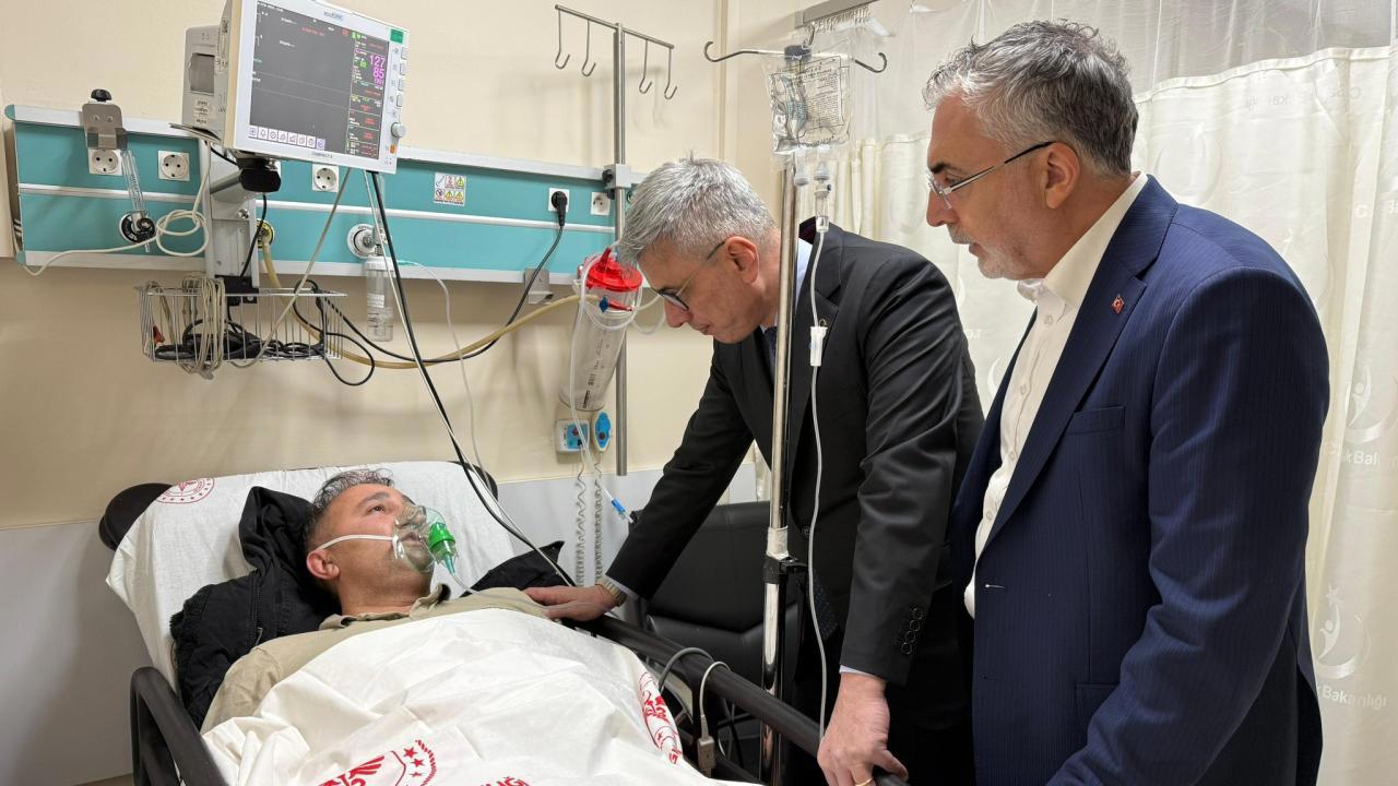 Bakanlık Heyeti Yaralılara Ziyaret Gerçekleştirdi