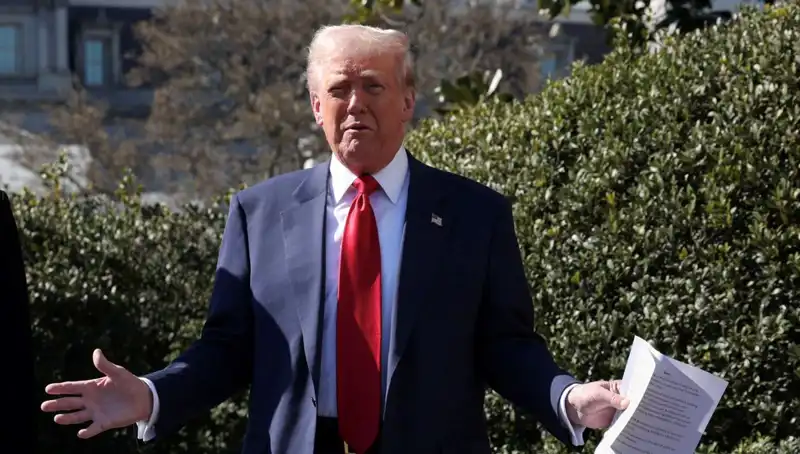 Trump, Yeni Seyahat Yasağı Taslağında Hangi Ülkeleri Hedefliyor?