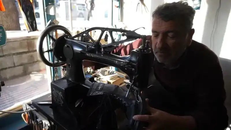 Tüketim Kültürüne Meydan Okuyan Usta: Yarım Asırlık El Sanatları Geleneği