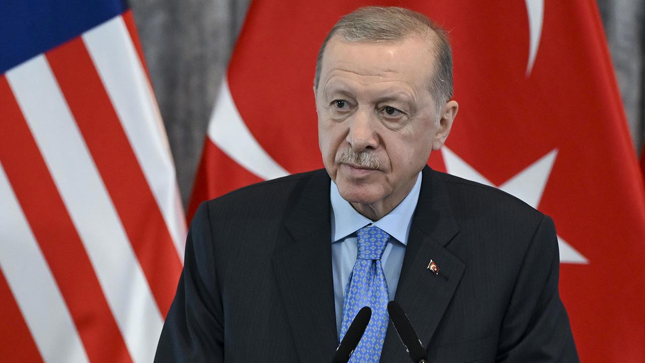 Cumhurbaşkanı Erdoğan: İsrail'in Filistin topraklarındaki işgaline son vermeli.