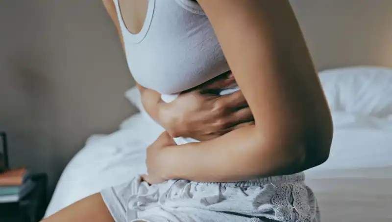 22 Yaşında Bağırsak Kanseri: Görmezden Gelinen Belirtinin Hikayesi
